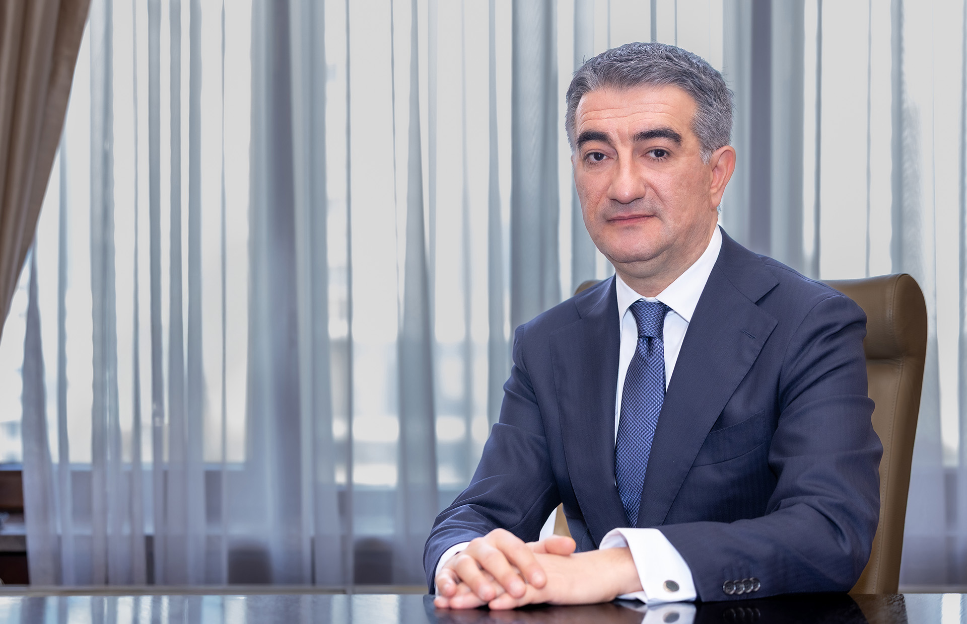 Çıxış və müsahibələr