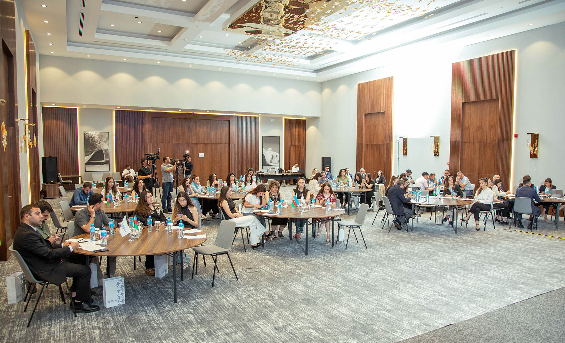 Dövlət Xidmətində “Reklam və Marketinq Sahəsinin İnkişafına Dəstək" İctimai Birliyinin üzvləri ilə görüş keçirilib