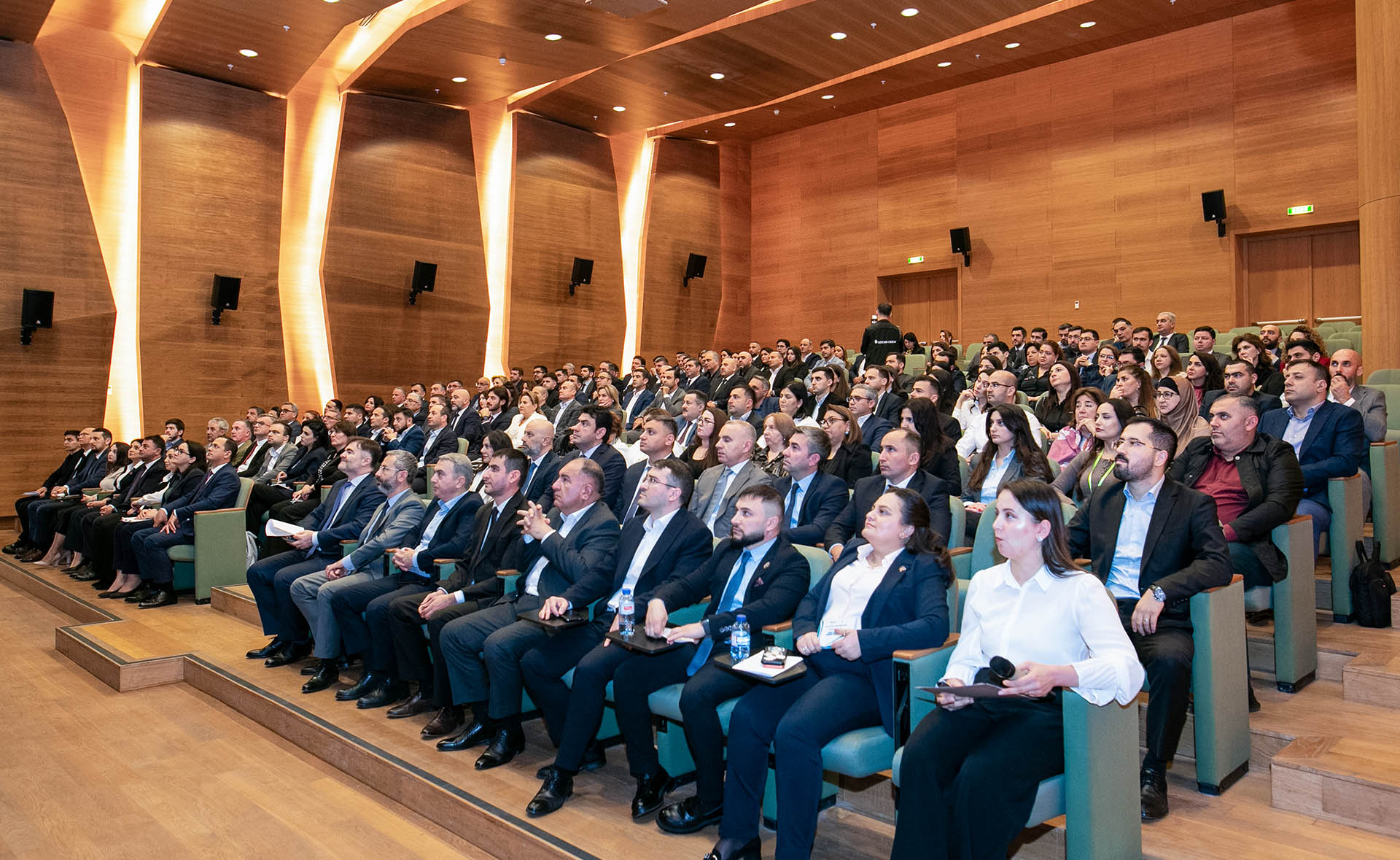 Çoxmənzilli binalarda quraşdırılan su sayğacları üzrə araşdırmalara dair qərar qəbul edilib