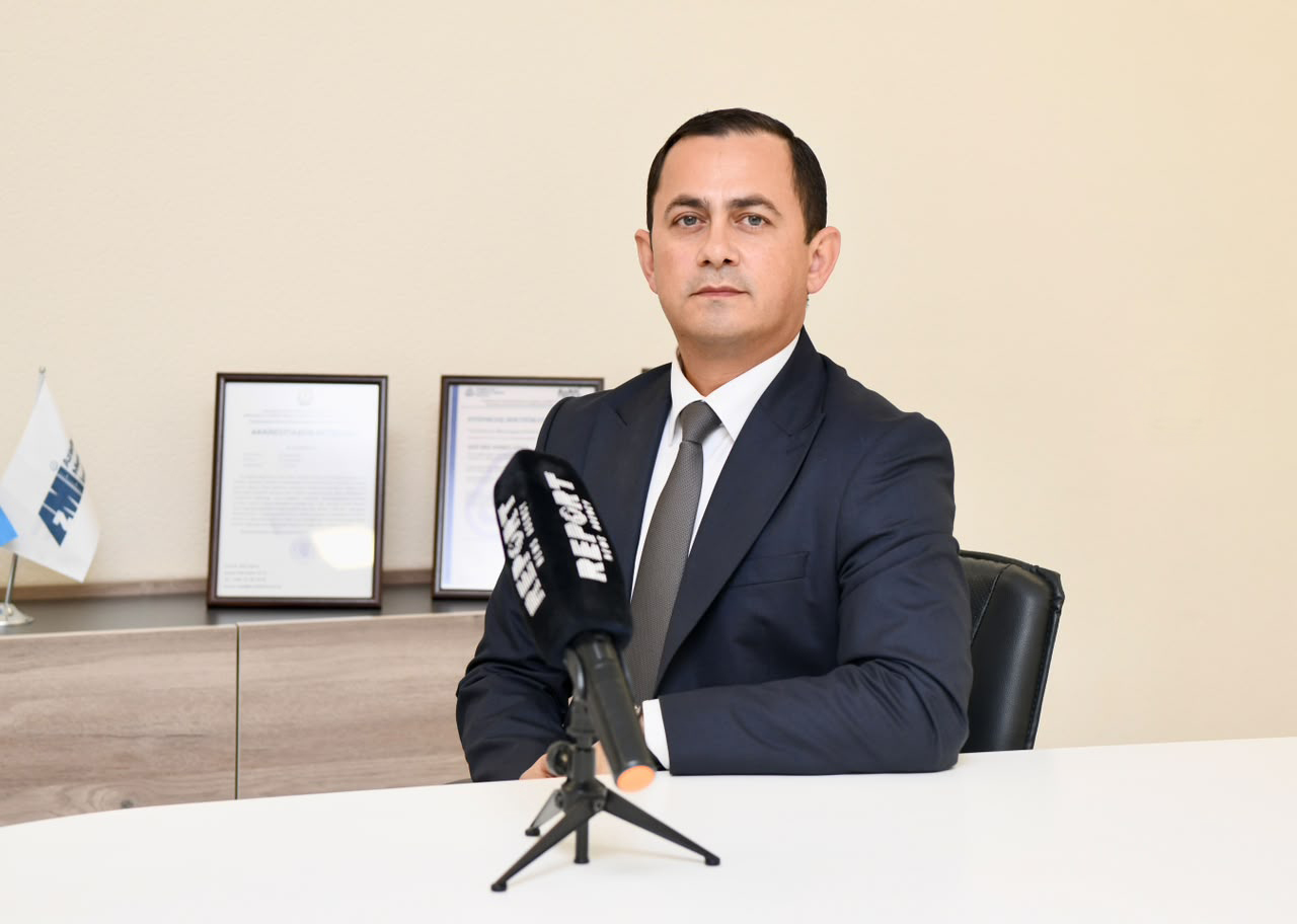 Çıxış və müsahibələr