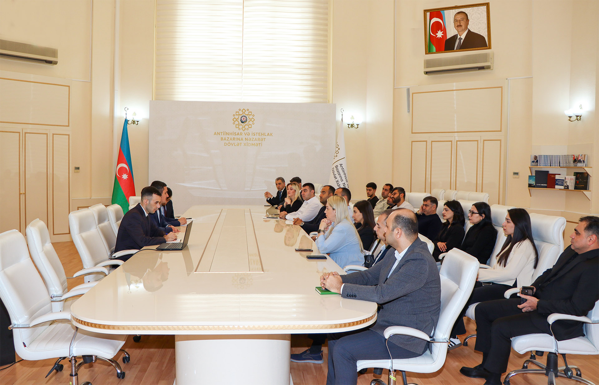 Dövlət Xidmətində Belarus Respublikasının antiinhisar tənzimləmə və ticarət naziri ilə görüş keçirilib