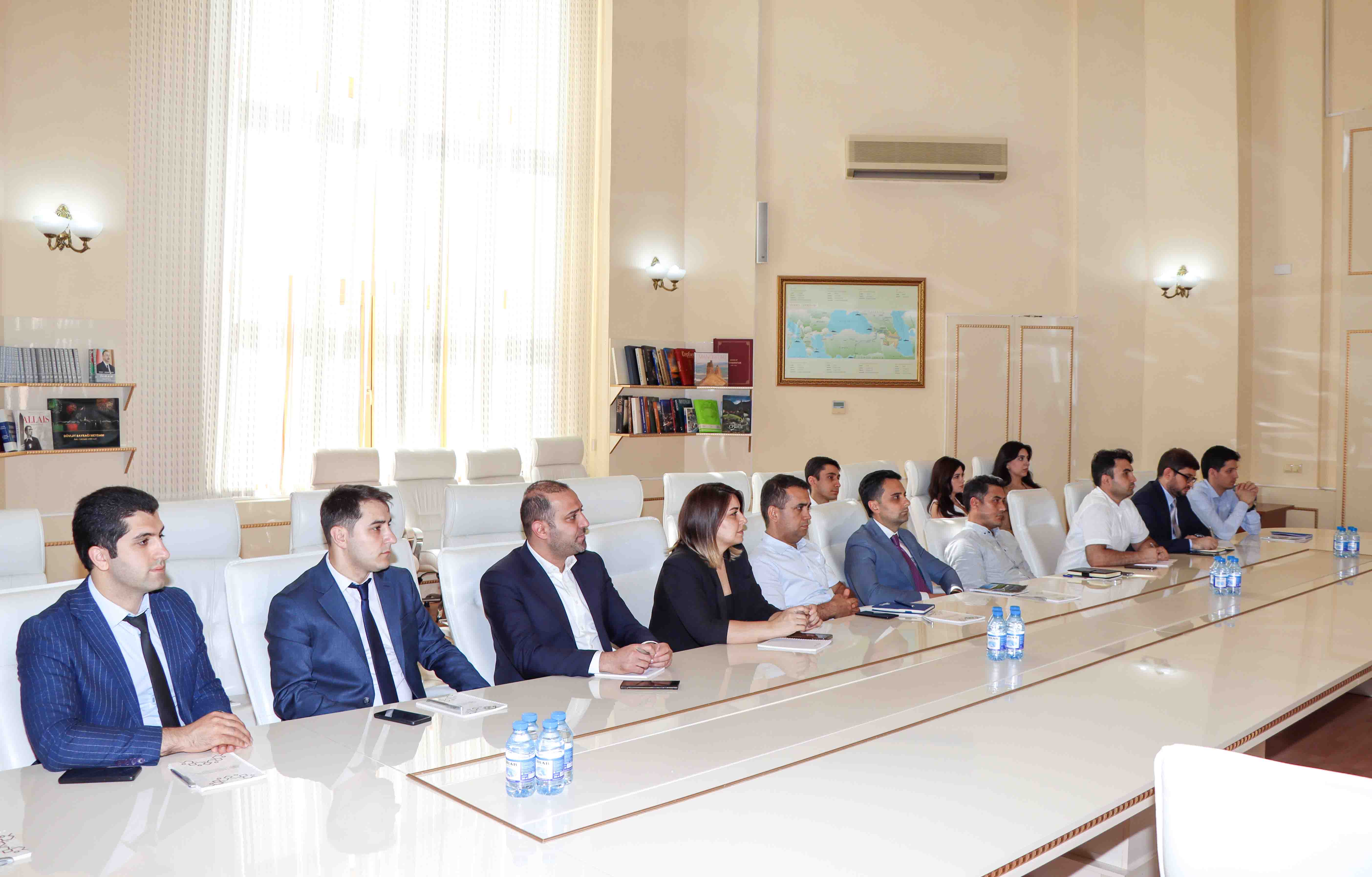 Tibb müəssisələrinin nümayəndələri üçün dövlət satınalmalarının təşkili mövzusunda təlim keçirilib