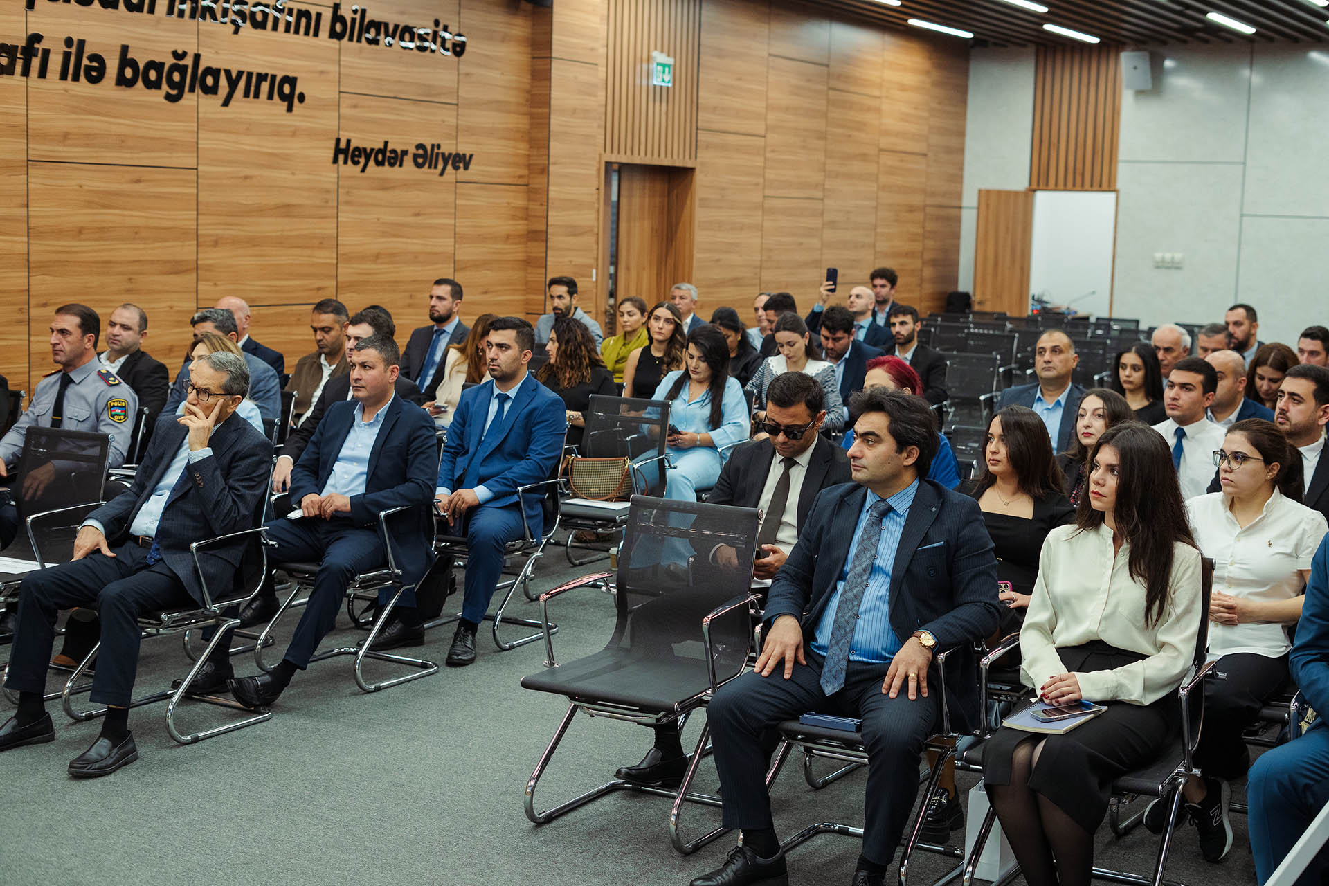 Çoxmənzilli binalarda su sayğaclarının quraşdırılması ilə əlaqədar araşdırmalara başlanılıb