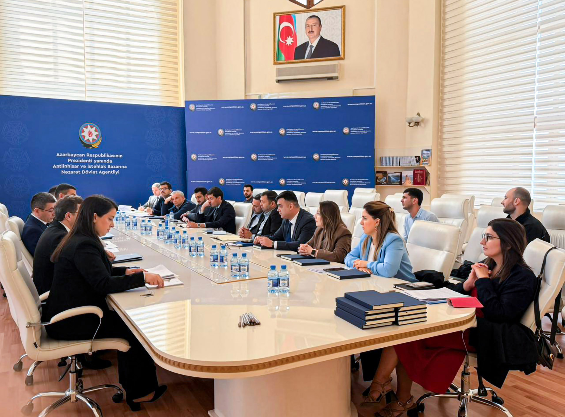 Azərbaycan Universitetinin tələbələri üçün rəqabətin təmin edilməsi mövzusunda açıq dərs keçirilib