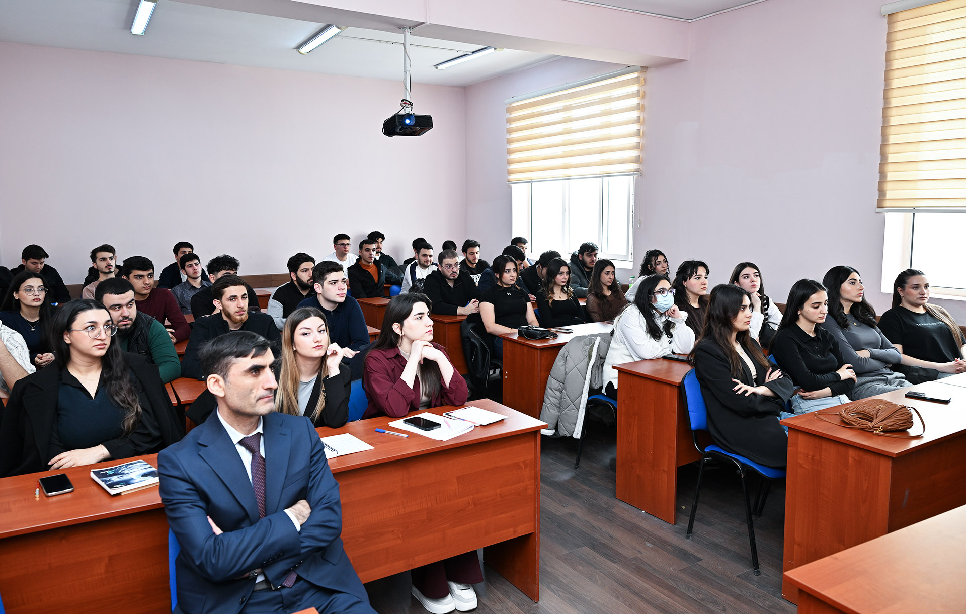 Təlimləri başa vuran daha 30 mediatora sertifikatlar təqdim edilib