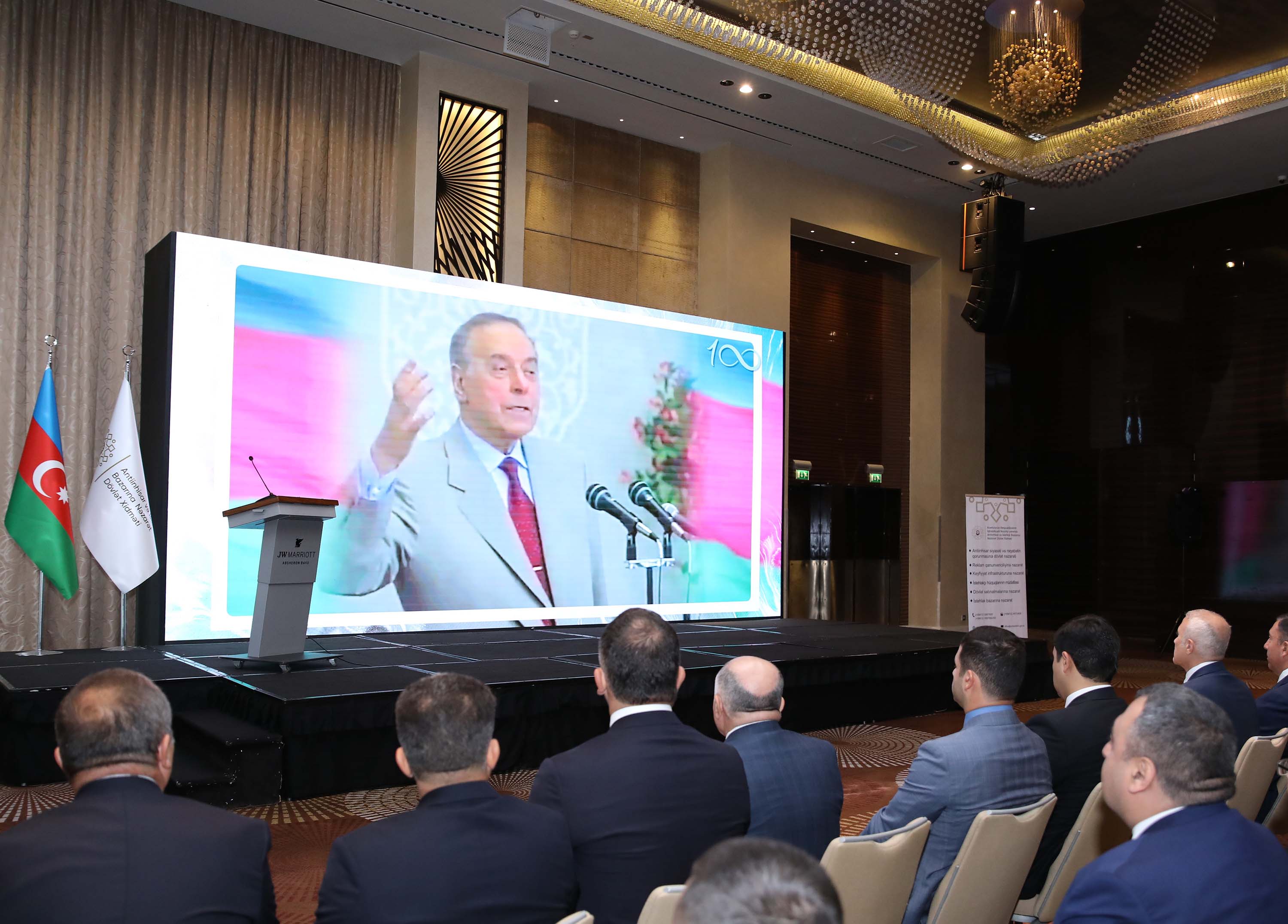 İqtisadiyyat Nazirliyinin Vətən Müharibəsində iştirak edən bir qrup əməkdaşı təltif edilib