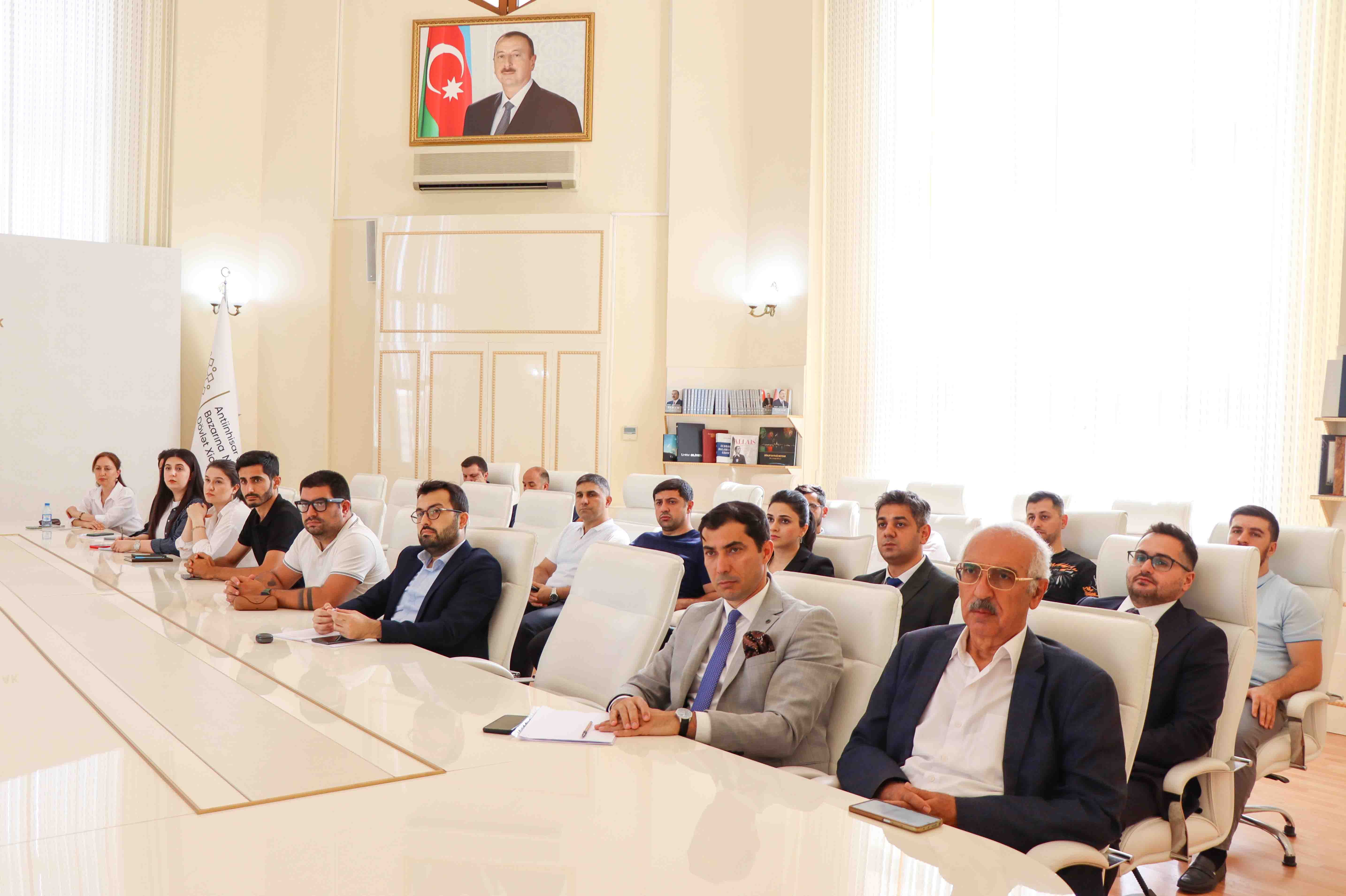 Dövlət Xidməti tərəfindən laboratoriyaların diaqnostik qiymətləndirilməsinin nəticələrinə dair görüş keçirilib
