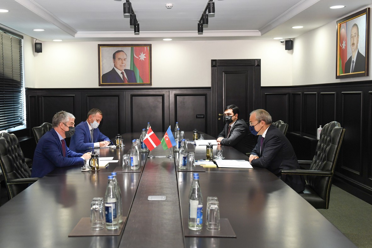 Təlimlərdə iştirak edən mediatorlara sertifikatlar təqdim edilib